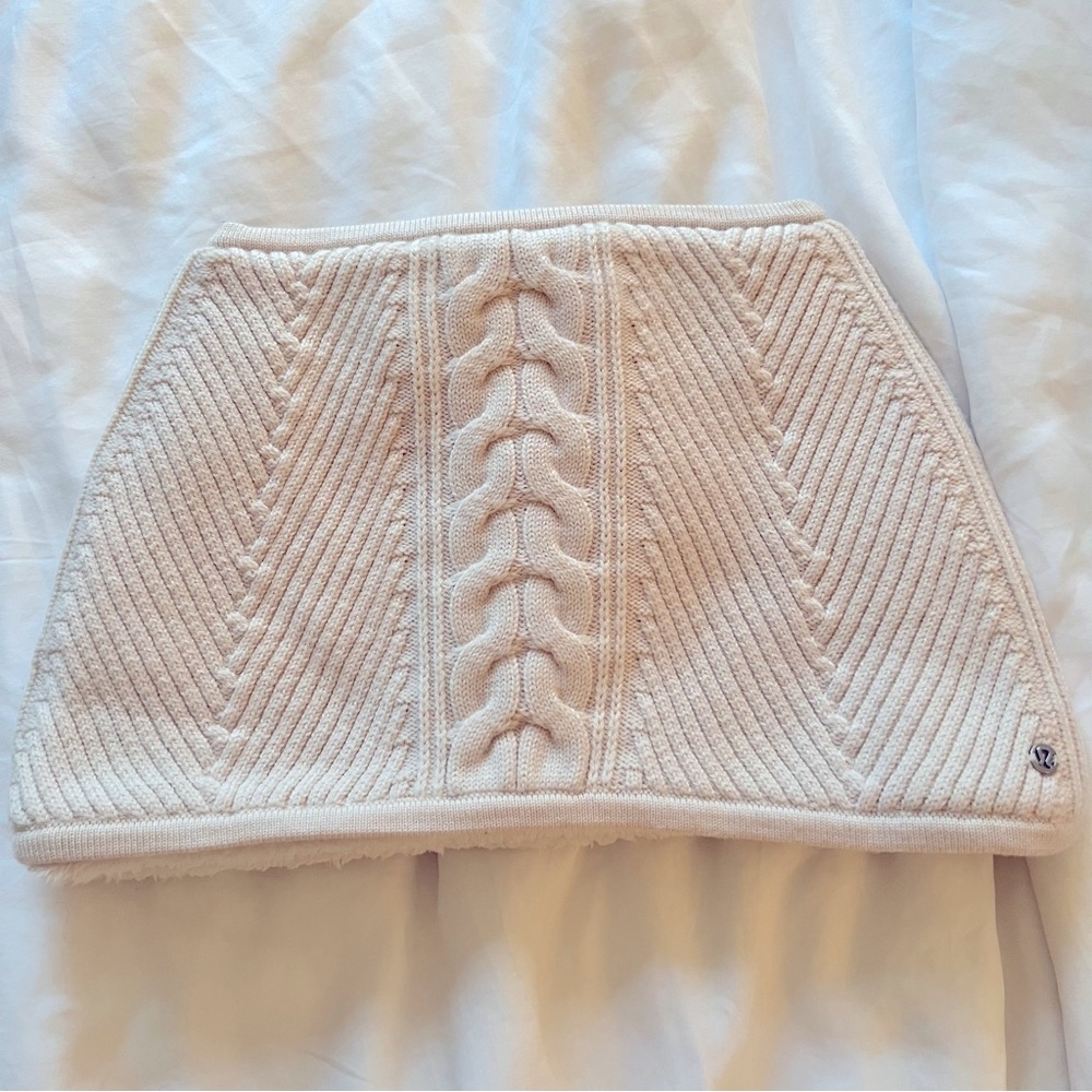 Fleece lined Lululemon scarf- like new